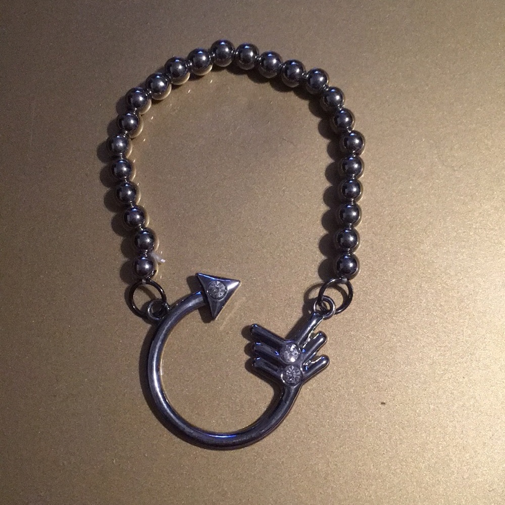 NWOT Cute arrow bracelet